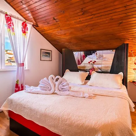Apartamento Argemonia Milna (Brac)